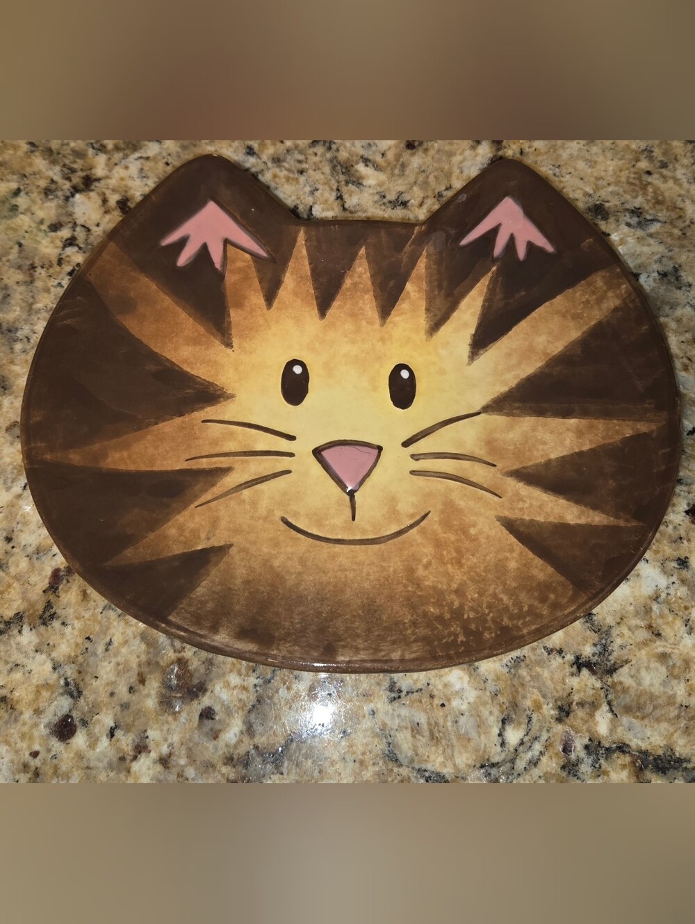 VTG Boston Warehouse Sitting Pretty  Brown Tan Decorative Cat Plate Dan Morris